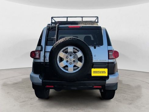 Used 2008 Toyota FJ Cruiser 4WD image 4