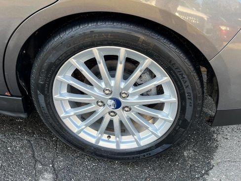 Used 2014 Ford C-MAX SE image 24