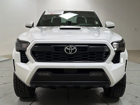 Certified 2025 Toyota Tacoma TRD Sport image 2