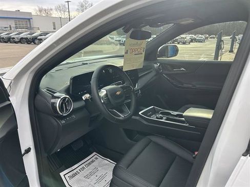 Certified 2026 Chevrolet Equinox LT w/ Convenience Package II image 14