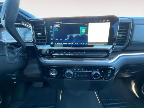 Used 2022 Chevrolet Silverado 1500 LT image 11