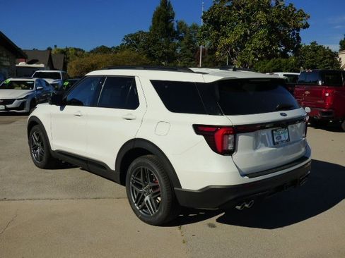 New 2026 Ford Explorer ST image 5