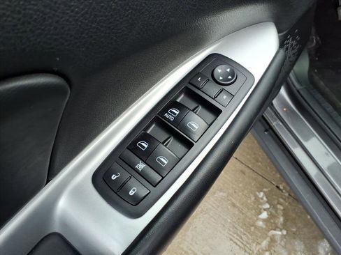 Used 2017 Dodge Journey SE image 20