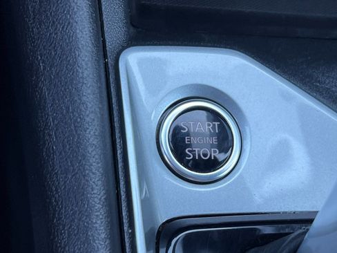 Used 2025 Nissan Altima 2.5 SV FWD image 19