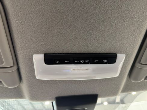 Used 2024 Nissan Kicks S FWD image 19