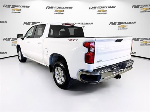 Used 2025 Chevrolet Silverado 1500 LT image 5