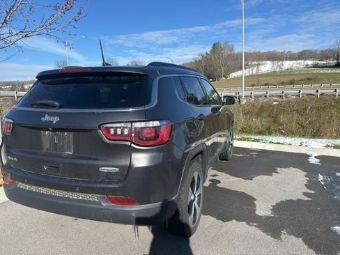 Used 2019 Jeep Compass Latitude w/ Popular Equipment Group image 11