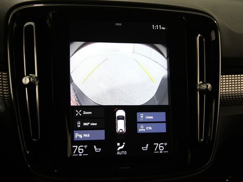 Used 2020 Volvo XC40 T5 R-Design image 13