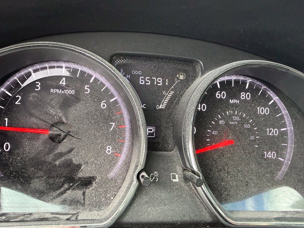 Used 2015 Nissan Versa SV FWD image 13