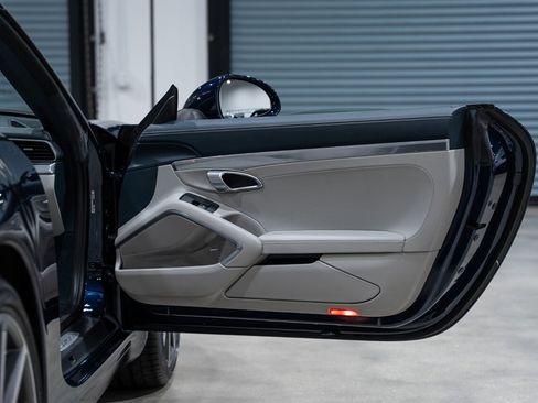 Used 2019 Porsche 911 Carrera RWD image 34