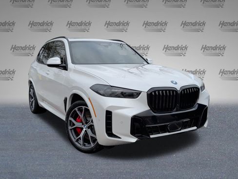 New 2026 BMW X5 xDrive50e image 2