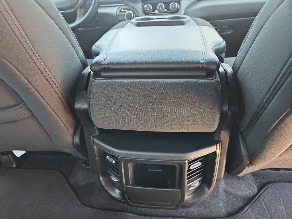 Used 2026 RAM 1500 Express RWD image 31