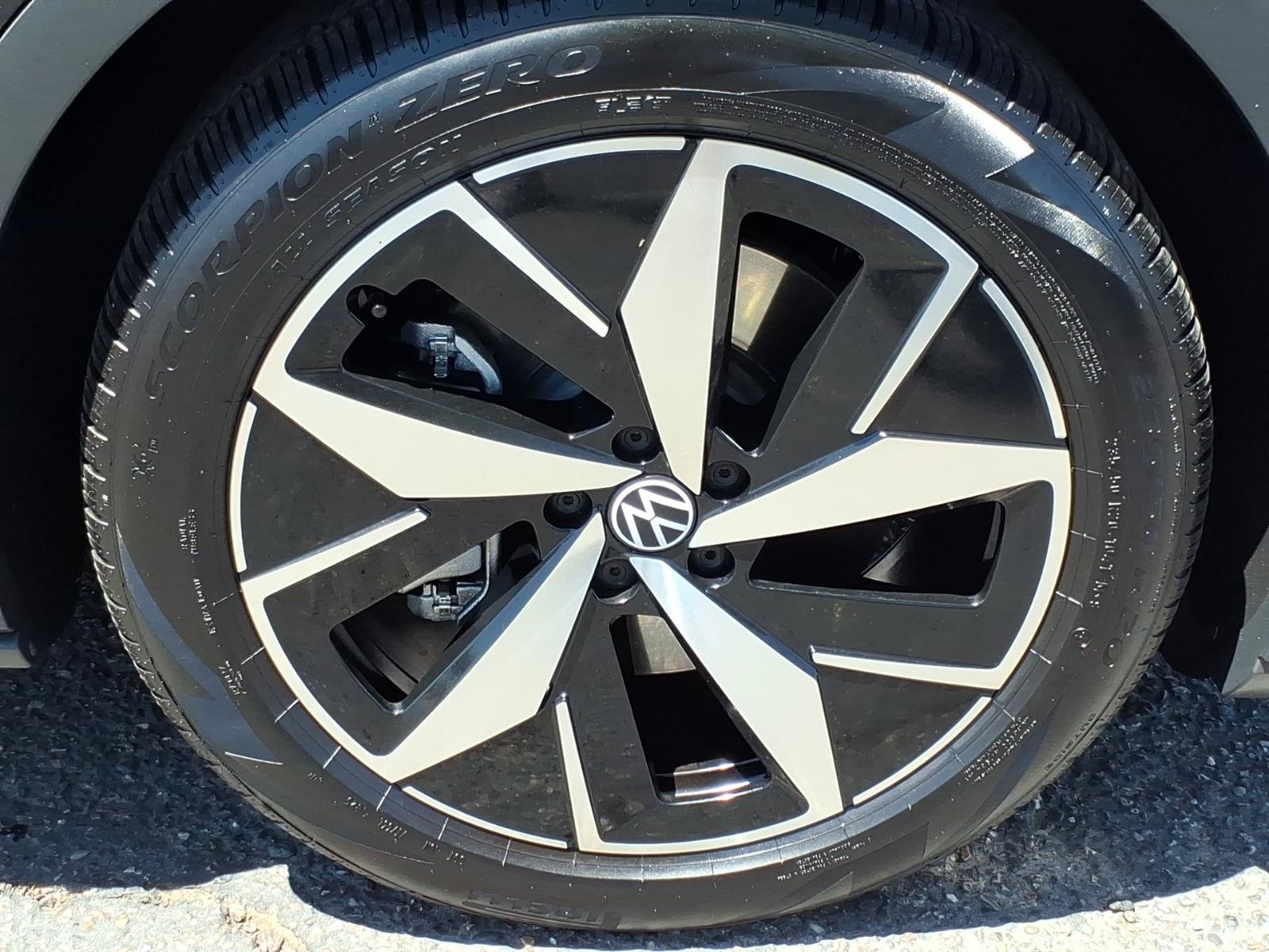 Certified 2025 Volkswagen ID.4 Pro S RWD image 9