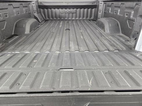 Used 2026 GMC Sierra 2500 AT4 w/ AT4 Premium Plus Package AWD/4WD image 36