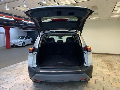 Used 2021 Nissan Rogue SV w/ Premium Package image 40