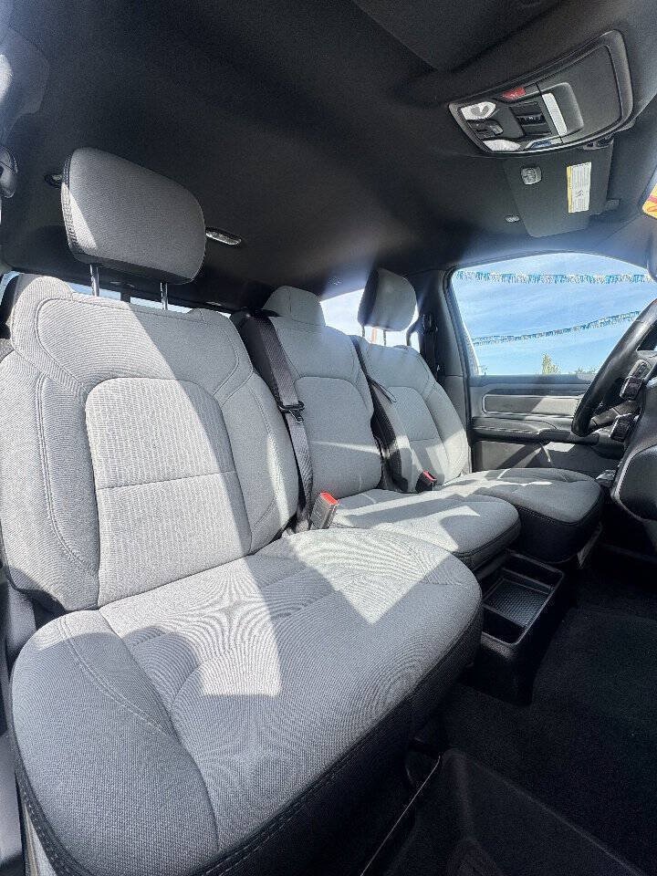 Used 2022 RAM 1500 Big Horn AWD/4WD image 12