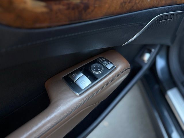 Used 2013 Mercedes-Benz SL 550 image 14