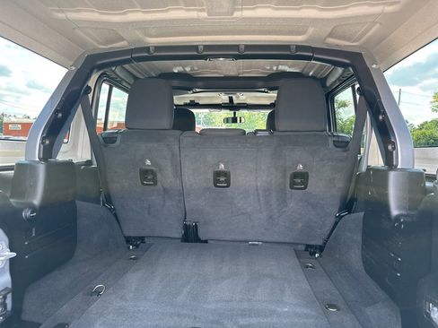 Used 2021 Jeep Wrangler Sport image 14