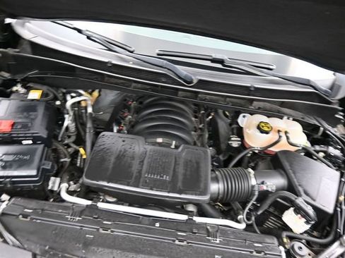 Used 2024 Cadillac Escalade ESV Premium Luxury Platinum image 33