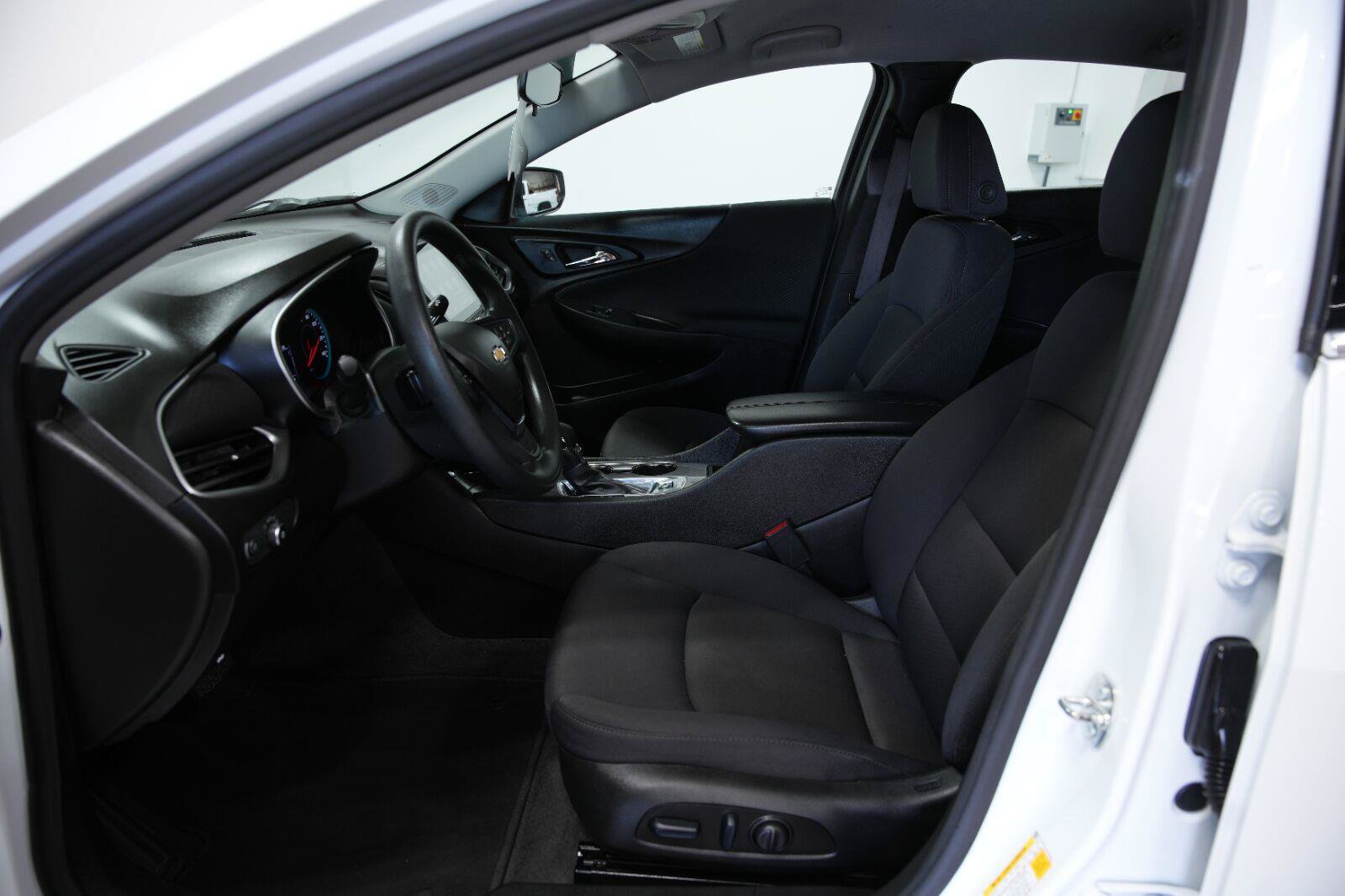Certified 2024 Chevrolet Malibu LT FWD image 34
