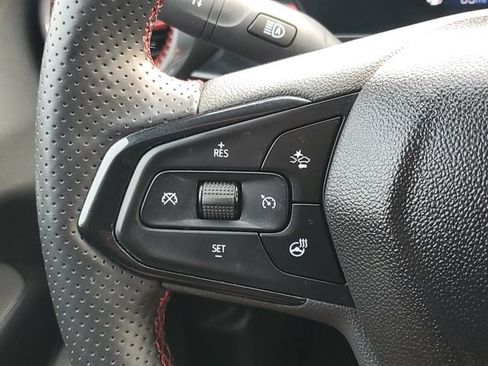 Certified 2025 Chevrolet Trax RS w/ Driver Confidence Package FWD image 21