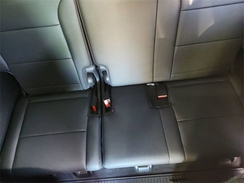 Used 2025 Chevrolet Traverse Z71 w/ Driver Confidence Package image 34