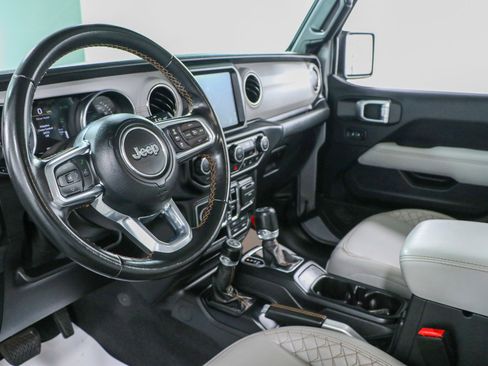 Used 2021 Jeep Wrangler Unlimited Sahara image 24