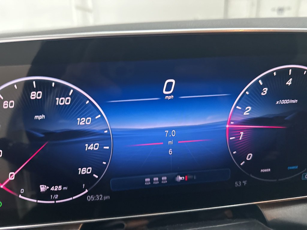 Used 2026 Mercedes-Benz GLC 300 image 12