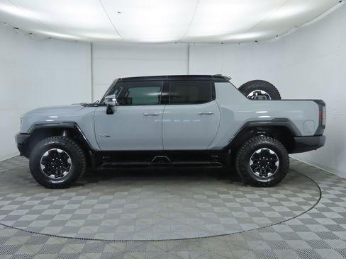 Used 2025 GMC Hummer EV 3X w/ Extreme Off-Road Package image 8