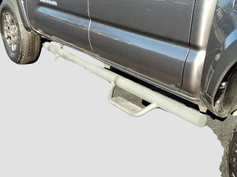 Used 2017 Toyota Tacoma SR5 image 37