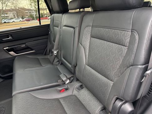 Used 2023 Toyota Sequoia Limited image 18