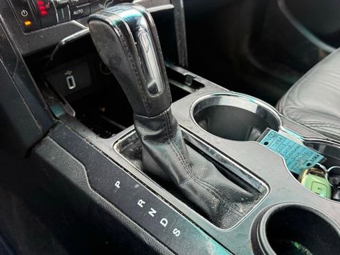 Used 2017 Ford Explorer XLT w/ Equipment Group 202A FWD image 32