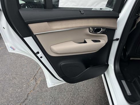 New 2026 Volvo XC90 B6 Ultra w/ Lounge Package AWD/4WD image 18