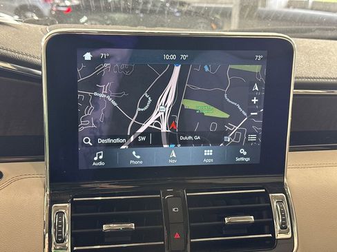 Used 2019 Lincoln Navigator Reserve image 5