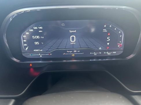 Used 2023 GMC Yukon SLT w/ SLT Premium Package image 7