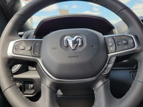 Used 2025 RAM 2500 Big Horn AWD/4WD image 8