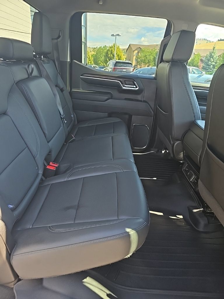 Used 2024 GMC Sierra 1500 SLT AWD/4WD image 12