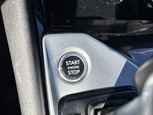 Used 2024 Nissan Altima 2.5 SV image 10