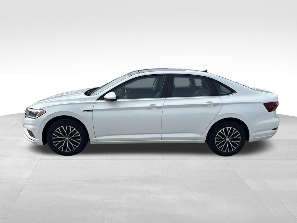 Used 2019 Volkswagen Jetta SEL w/ Cold Weather Package FWD image 2