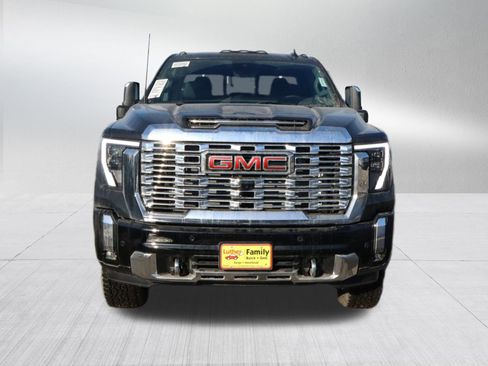 New 2026 GMC Sierra 3500 Denali w/ Denali Reserve Package image 2