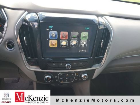 Used 2018 Chevrolet Traverse LT w/ LPO, Floor Liner Package AWD/4WD image 17