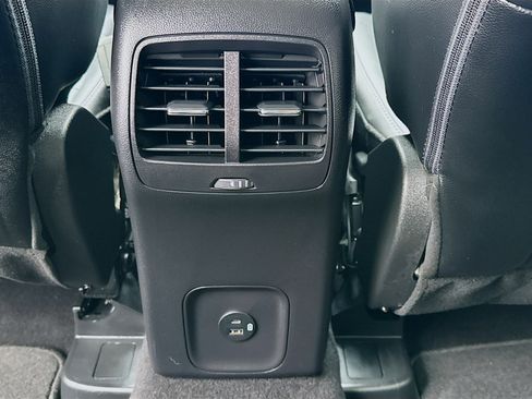 Used 2022 Ford Escape SEL w/ Technology Package image 17