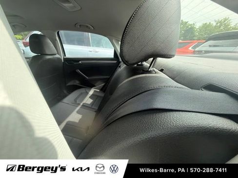 Used 2015 Volkswagen Passat TDI SE FWD image 11