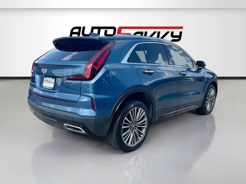 Used 2024 Cadillac XT4 Premium Luxury w/ Technology Package FWD image 7