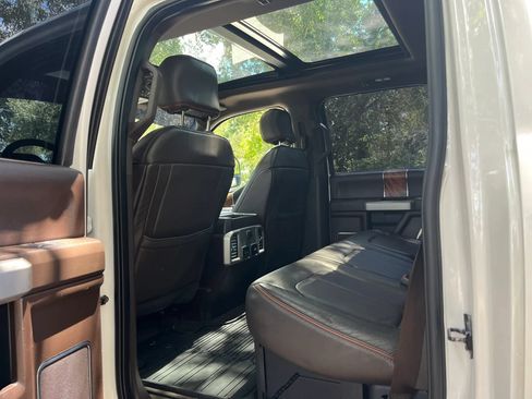 Used 2017 Ford F250 King Ranch w/ King Ranch Ultimate Package AWD/4WD image 19