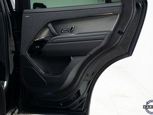 Used 2025 Land Rover Range Rover Sport S image 28