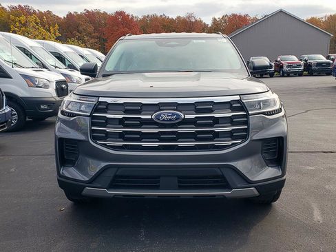New 2026 Ford Explorer Active image 2