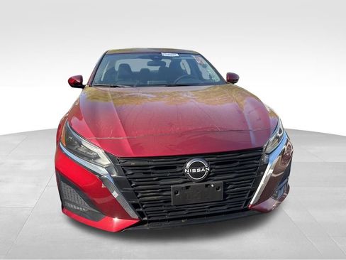 Used 2023 Nissan Altima 2.5 SV image 8