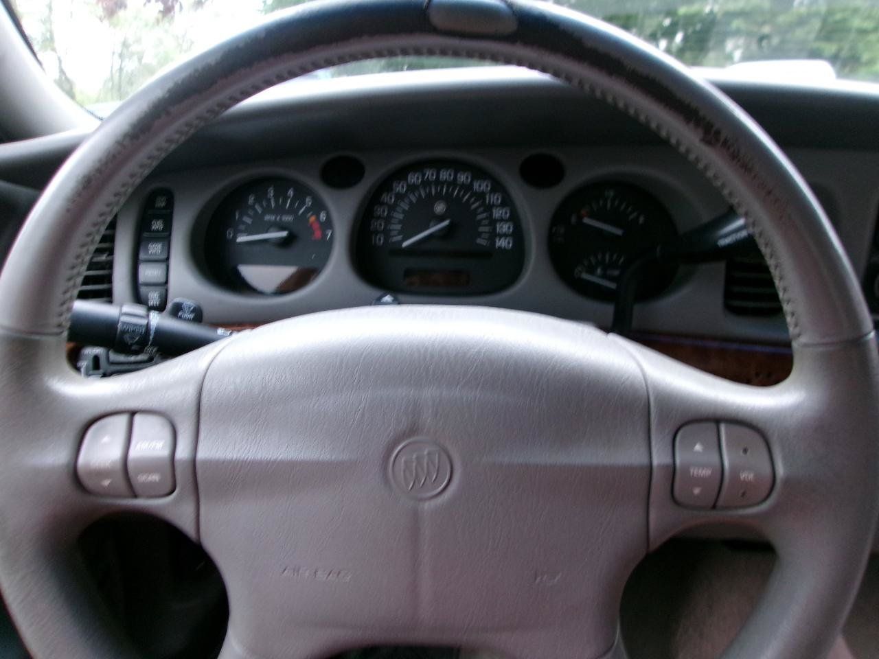Used 2001 Buick Le Sabre Limited w/ Driver Confidence Pkg FWD image 16