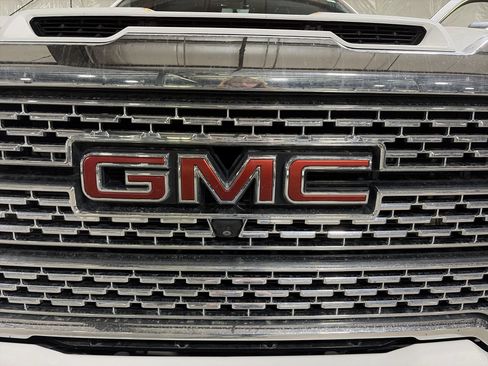 Used 2022 GMC Sierra 3500 Denali w/ Denali Ultimate Package AWD/4WD image 32